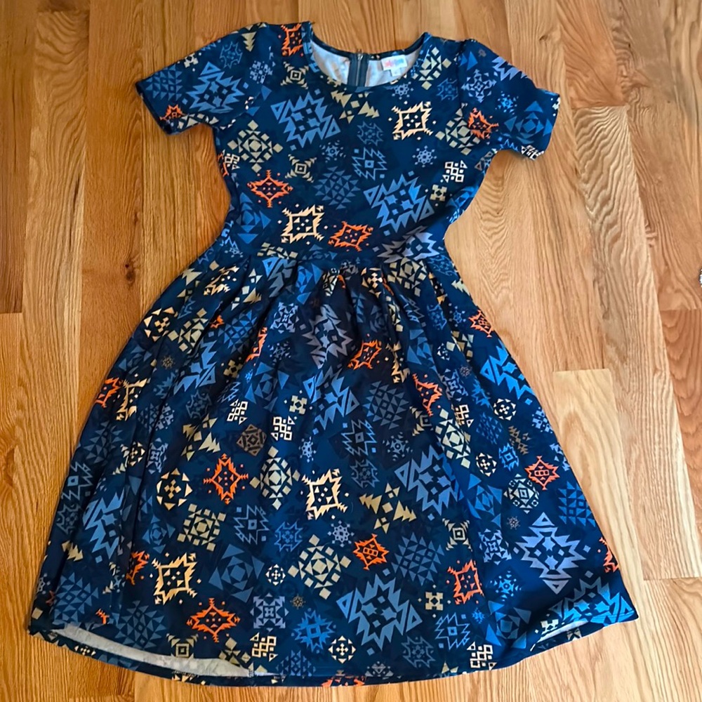 Lularoe Short Sleeve Dress with zipper closure in the back, size small